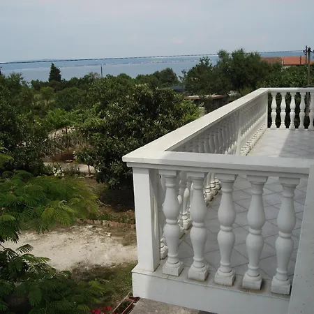 Apartmani Zdrelac * Ждрелац